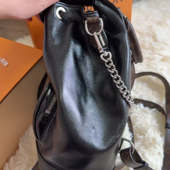 MONTSOURIS VIBE PM BACKPACK 30 IN BLACK LAMBSKIN SILVER CHAIN - Picture 10 of 16